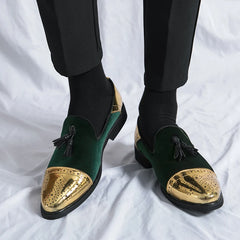 Mocassins noirs et verts faits à la main en cuir suédé