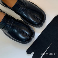 Tabi Loafer Men and Women Split Toe Thick Sole Casual Patent Leather Shoes