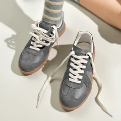 Lightweight sneakers retro shoes