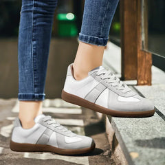 Lightweight sneakers retro shoes