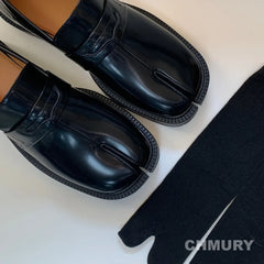 Tabi Loafer Men and Women Split Toe Thick Sole Casual Patent Leather Shoes