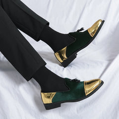 Mocassins noirs et verts faits à la main en cuir suédé