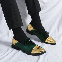 Mocassins noirs et verts faits à la main en cuir suédé