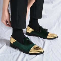Mocassins noirs et verts faits à la main en cuir suédé