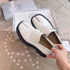 PU Leather solid color lace-up British style shoe