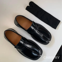 Tabi Loafer Men and Women Split Toe Thick Sole Casual Patent Leather Shoes