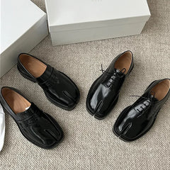 PU Leather solid color lace-up British style shoe