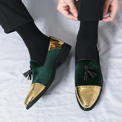 Mocassins noirs et verts faits à la main en cuir suédé